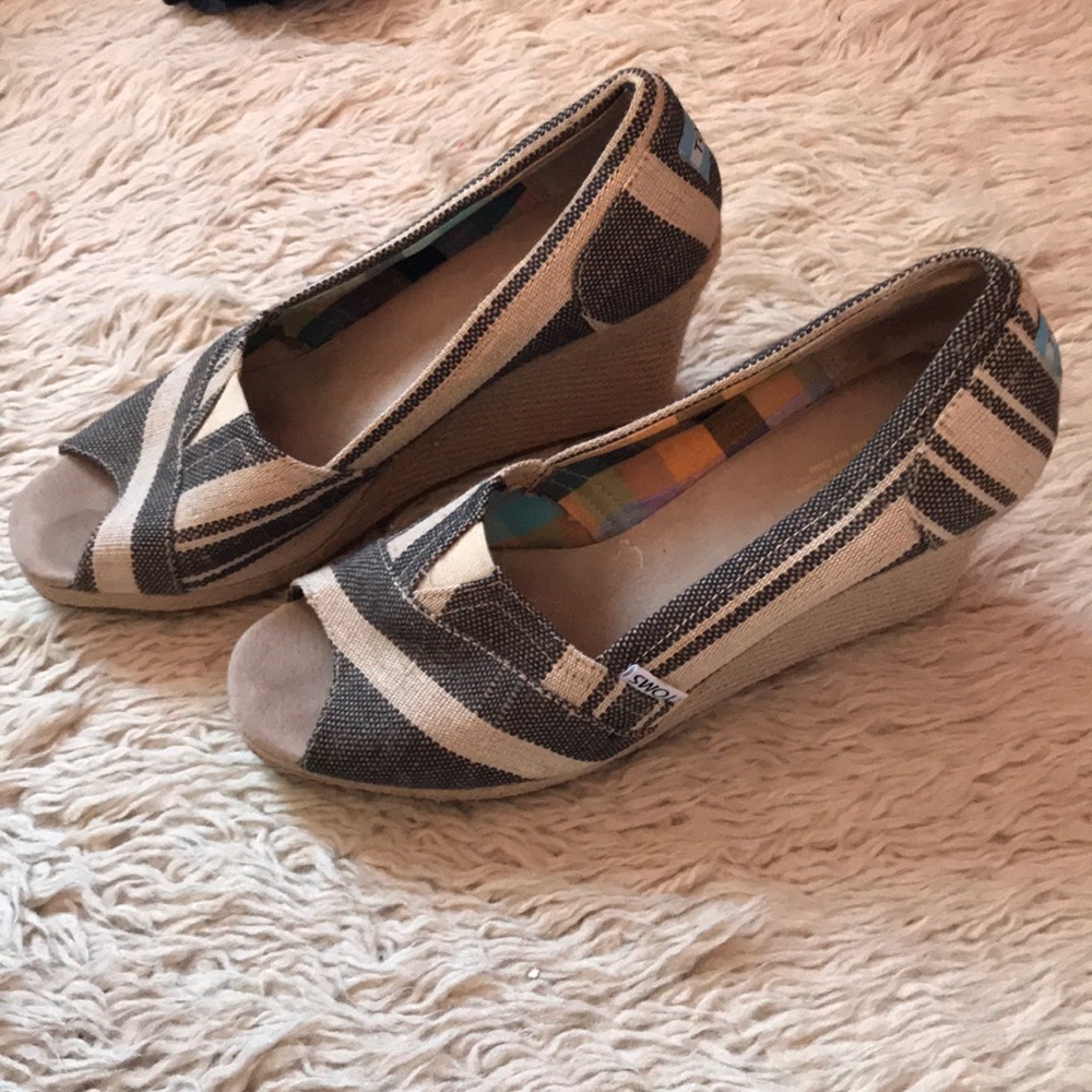 Toms wedges